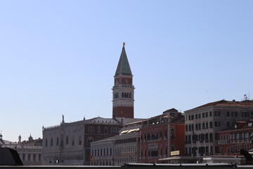 Fototapeta na wymiar Kirchenturm in Venedig