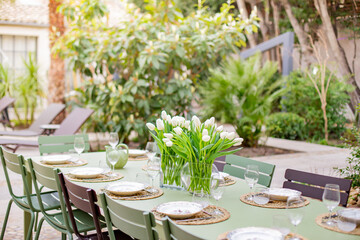 outdoor dining in provence