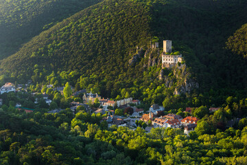 Blick von der Ruine Rauheneck ins Helenental, Wienerwald, Baden bei Wien, Niederösterreich,...