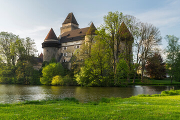 Fototapeta na wymiar Burg Heidenreichstein, Hofwehrteich, Waldviertel, Niederösterreich, Österreich