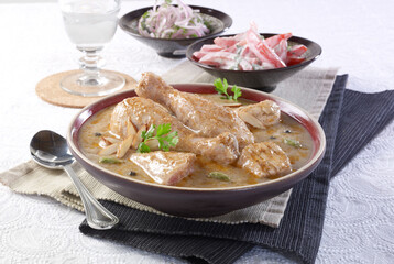 White chicken korma, special chicken korma with almonds also called badami korma.