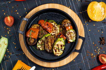 Grilled vegetables in a cast iron grilling pan, view from above