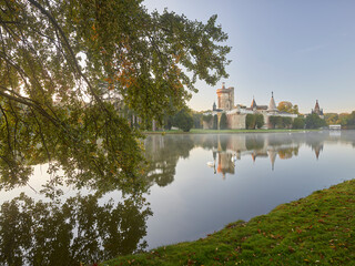 Fototapeta na wymiar Franzenburg, Schlosspark Laxenburg, Niederösterreich, Österreich