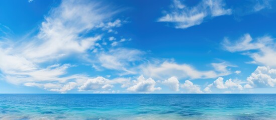 Obraz premium Ocean and sky view from beach