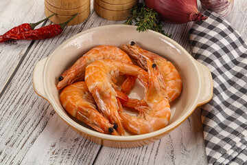 Gurmet king prawn in the bowl