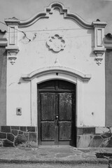 Fototapeta premium old colonial door in tilcara, argentina