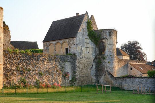 View of the walls of the Royal Castle of Senlis from the Jardin du Roy ("The King's Gardens") in the medieval city center of Senlis in Oise, Picardie, France