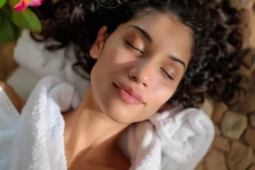 Crédence de cuisine en verre imprimé Spa Mixed race woman wearing bath robe relaxing in spa