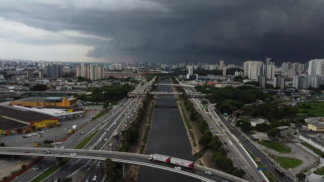 Aerial view of Marginal Tiet&ecirc; in Tatuap&eacute;. In S&atilde;o Paulo, SP.