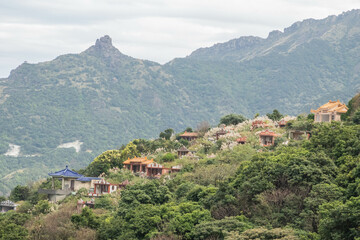 Fototapeta na wymiar View of Teapot Mountain from the trail, Taipei, Taiwan