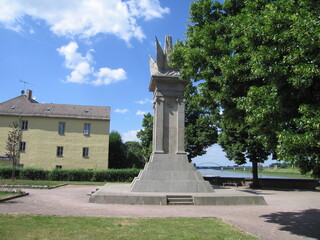 Denkmal der Begegnung der Sowjetischen Armee mit der Amerikanischen Armee an der Elbe in Torgau