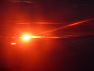 Coucher de soleil depuis un avion
