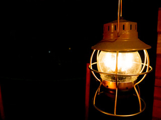 キャンプ場で大活躍する明るいランタン