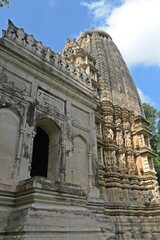 Obraz premium Intricate Architecture of Ancient Temple Adinath temple, Khajuraho, Madhya Pradesh, India