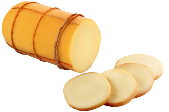 pe&ccedil;a de queijo provolone acompanhado de fatias de queijo provolone isolado em fundo transparente