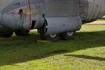 airplane, chassis, wheels, old, historic, aviation, military, te