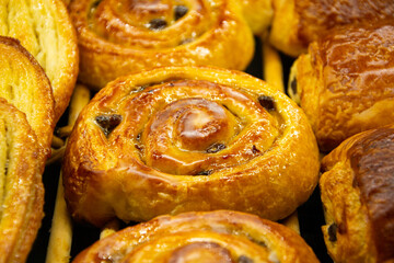 delicious instant baked cinnamon roll bread