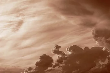 Foto op Plexiglas Eine schöne Wolkenlandschaft in Peach Fuzz © Astrid Gast