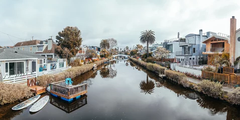 Tuinposter views of venice beach canals, los angeles © jon_chica