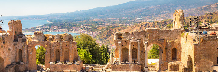 Greek theater in Taormina and Etna Mont - obrazy, fototapety, plakaty