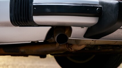 Car exhaust tip