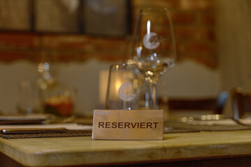 Restaurant Innenbereich Gästebereich mit Tisch