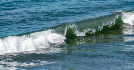 Beautiful crashing ocean waves with sea foam background - 764376238