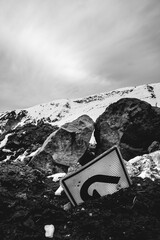 A turn in the cold: a solitary 