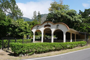 Kapelle in El Valle de Antón in der Caldera in den tropischen Bergen in Panama