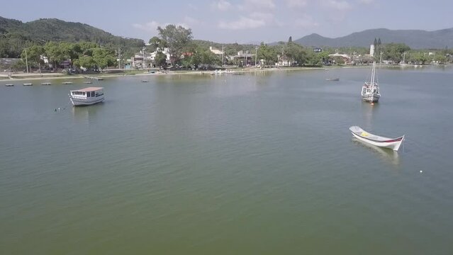 Lagoa da Concei&ccedil;&atilde;o Floripa Florianopolis Rendeiras Drone Standup Paddle Canoa Havaiana Barco Caiaque Natureza Turismo Atrativos Cultura Esporte Divers&atilde;o Ecoturismo Passeios Paisagem Surf Recrea&ccedil;&atilde;o