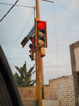 sem&aacute;foros, rojo, detenerse, calle con sem&aacute;foro, sem&aacute;foro en esquina