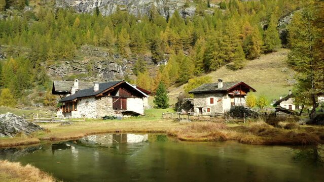Front Dolly Le Monal Alpine Village Shepard Mountain Lodge French Alps Beautiful Day Autumn