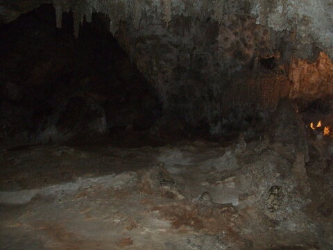 Inside Carlsbad caverns 