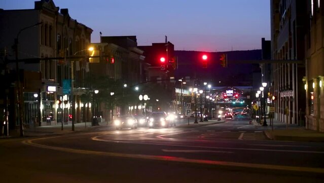 Sunset Evening Traffic on Lackawanna Ave in Scranton, PA on &lrm;June &lrm;25, &lrm;2016