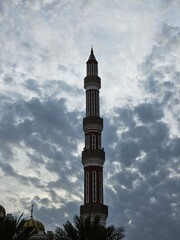 Obraz premium minaret of mosque in Dubai, UAE. 