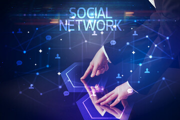 Navigating social networking with social icons