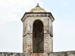 Torre de Vigilancia. Castillo San Felipe de Barajas. Cartagena de Indias, Colombia, toma horizontal. - obrazy, fototapety, plakaty