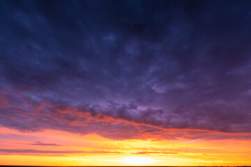 Fototapeta na wymiar Sunset Vista: Nature's Panoramic Evening View