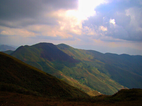 Vista de Cadena de monta&ntilde;as en Aragua, Colonia Tovar desde Llano grande