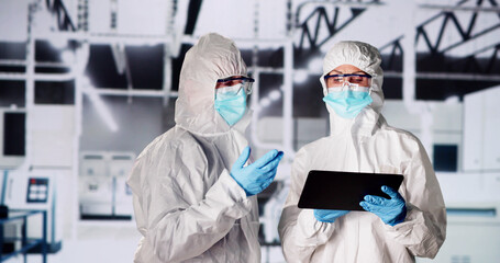 Sterile Semiconductor Manufacturing Factory And Worker - 765152451