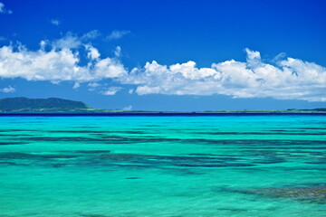 Fototapeta na wymiar 沖縄県黒島　黒島北側の青い海