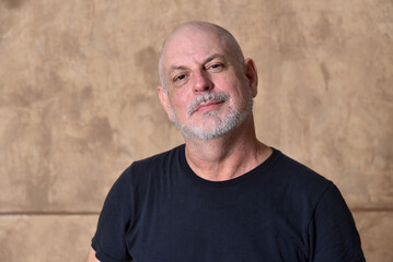 Obraz premium adult man bald white beard face expression male model gentleman in black clothing