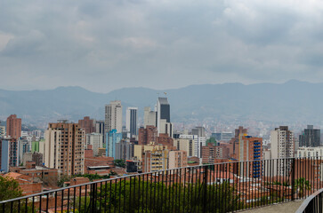 Paisaje Medellín desde Barrio Boston - obrazy, fototapety, plakaty