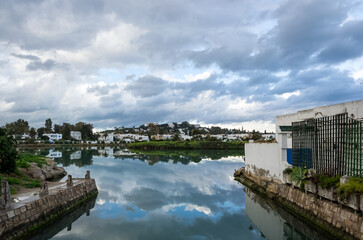Obraz premium view of Sidi Bou Said, a picturesque town and popular tourist attraction situated in northern Tunisia, approximately 20 km northeast of the capital city, Tunis.