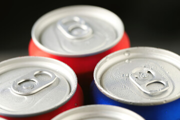 Can soft drinks and ice stimulate the body to crave more sugar, making you hungry more easily, eating more than usual and risking obesity.