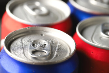 Can soft drinks and ice stimulate the body to crave more sugar, making you hungry more easily, eating more than usual and risking obesity.