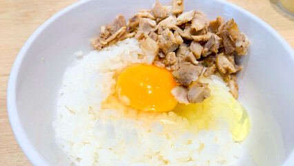 幸ちゃんラーメンの特製卵かけご飯