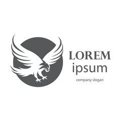 Obraz premium Elegant eagle flapping wings logo design