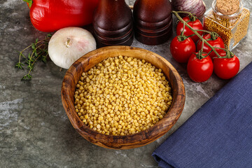 Dry ptitim heap in the bowl