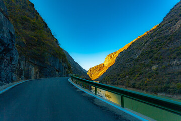 Shaanxi Qinling Canyon Highway Scenery